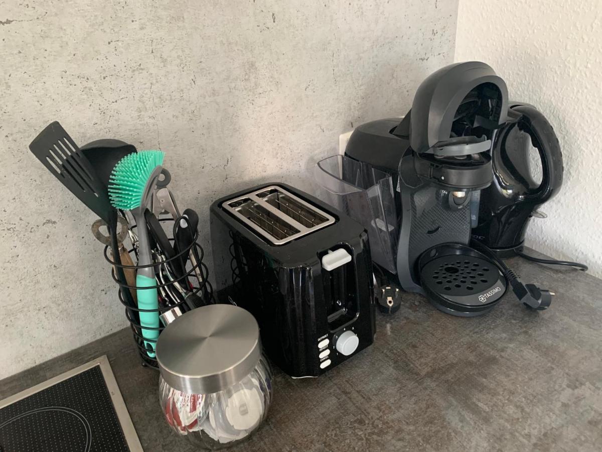 W1 - Kontaktloser 24H Check In, W-Lan, Netflix, Parkplatz, Kueche, Boxspring-Bett Bückeburg Kültér fotó