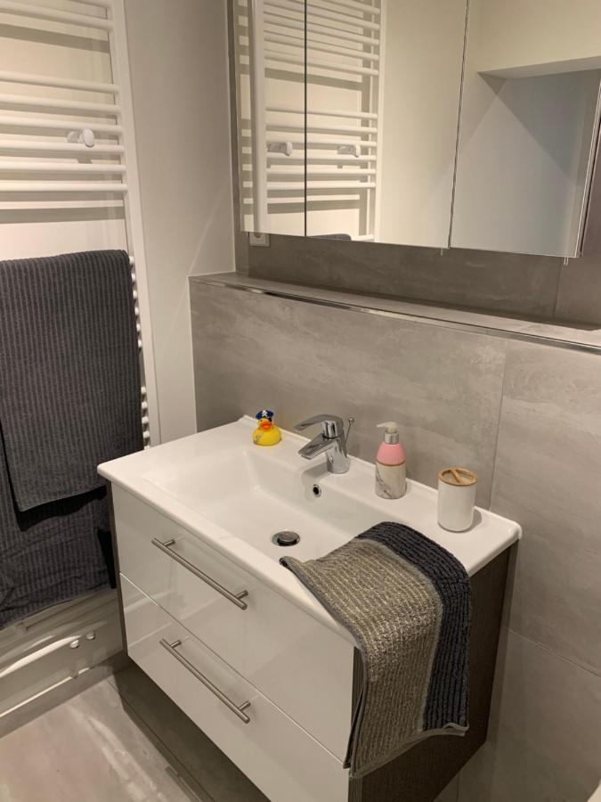 W1 - Kontaktloser 24H Check In, W-Lan, Netflix, Parkplatz, Kueche, Boxspring-Bett Bückeburg Kültér fotó